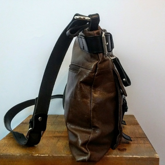 Tano Leather Crossbody Bag - Picture 3 of 7